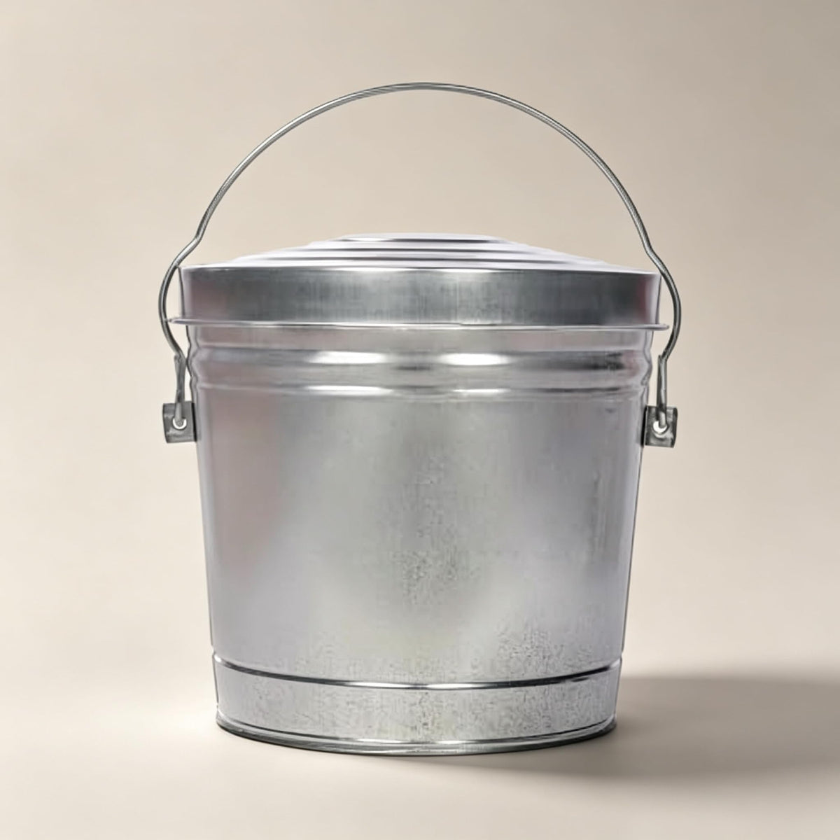 6 Gal Galvanized Metal Bin Locking Lid D15692